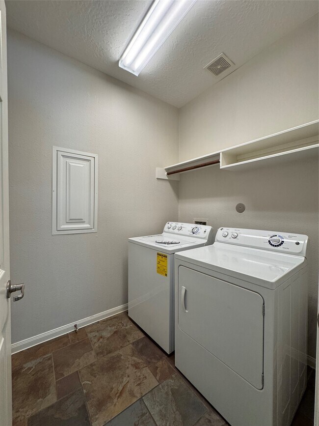 Building Photo - 137 E Montfair Blvd