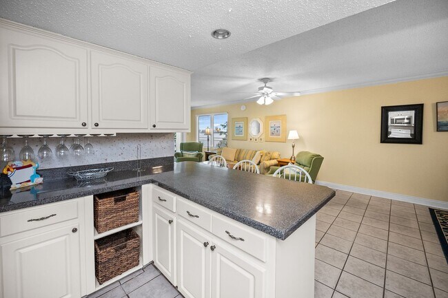 Building Photo - 4610 White Ave