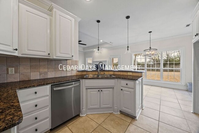 Building Photo - 6239 W Persimmon St