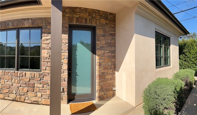 Building Photo - 53 W Wistaria Ave