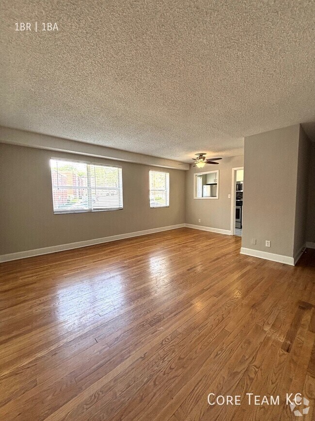 Building Photo - 4440 Roanoke Pkwy