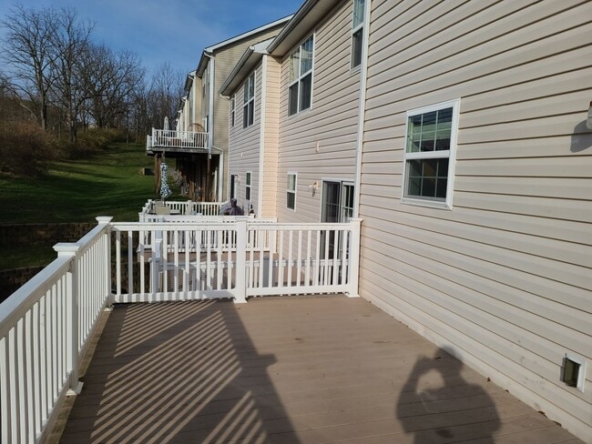 Building Photo - 3 Bedroom Townhome for Rent in Waynesboro