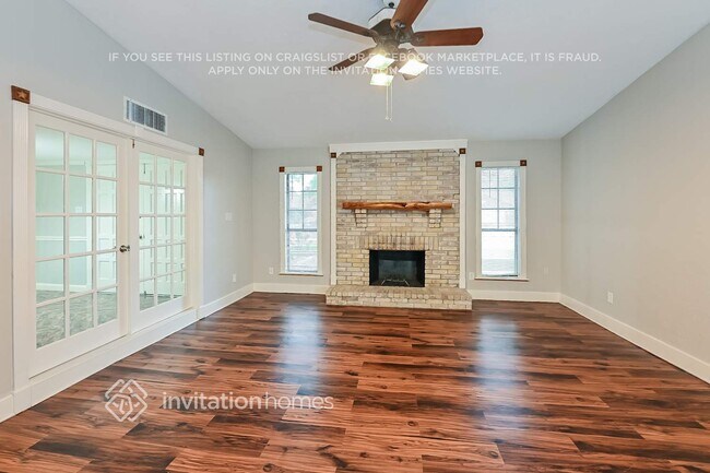Building Photo - 2806 Killdeer Ln