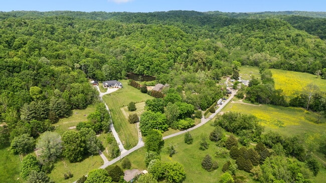 Building Photo - 1155 Ridge Hill Rd