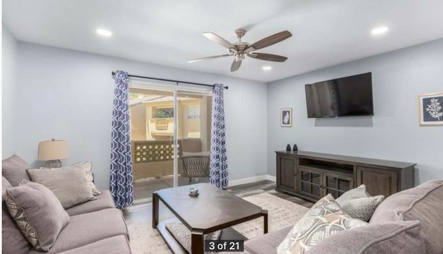 Building Photo - 1880 E Morten Ave