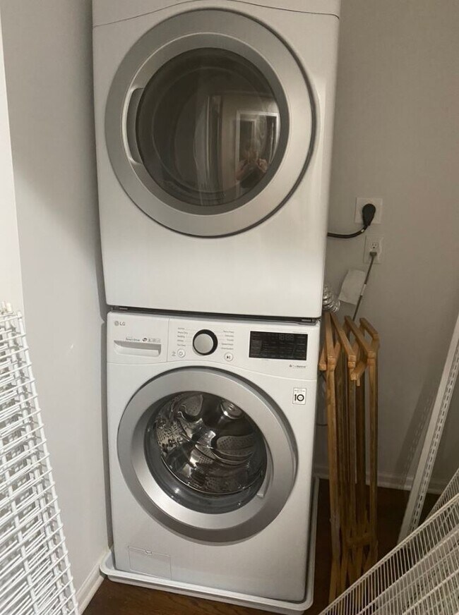 New Full Washer/Dryer - 5326 S Ingleside Ave