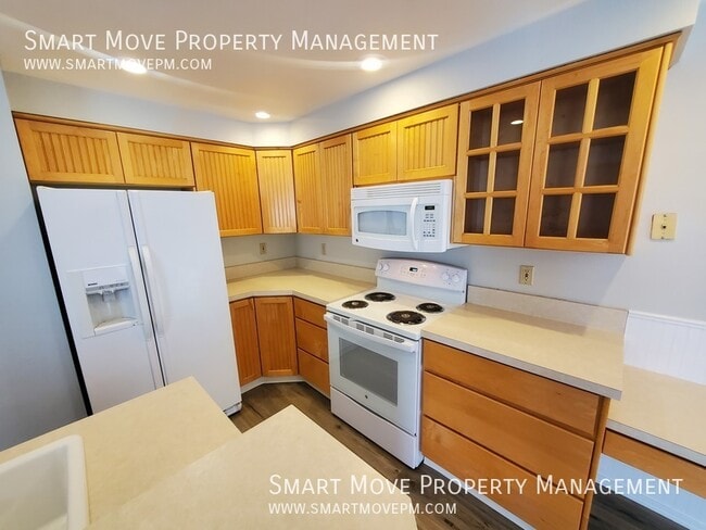 Building Photo - 2574 S Sumac Ln