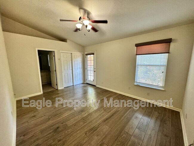 Building Photo - 204 Sapphire Ct