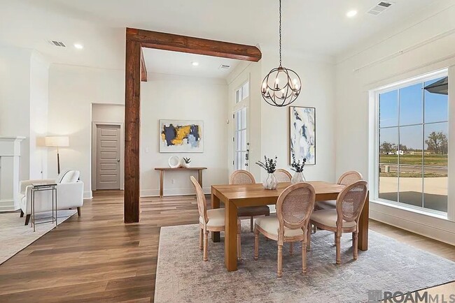 Building Photo - 4 Bedroom Home in Cheval Point Subdivision