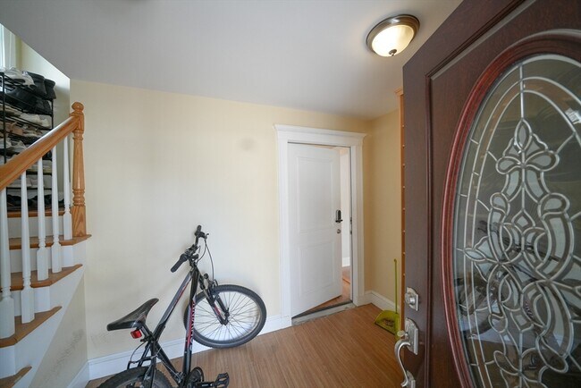 Building Photo - 15 Merrymount Ave