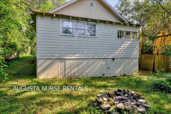 Building Photo - 2136 McDowell St