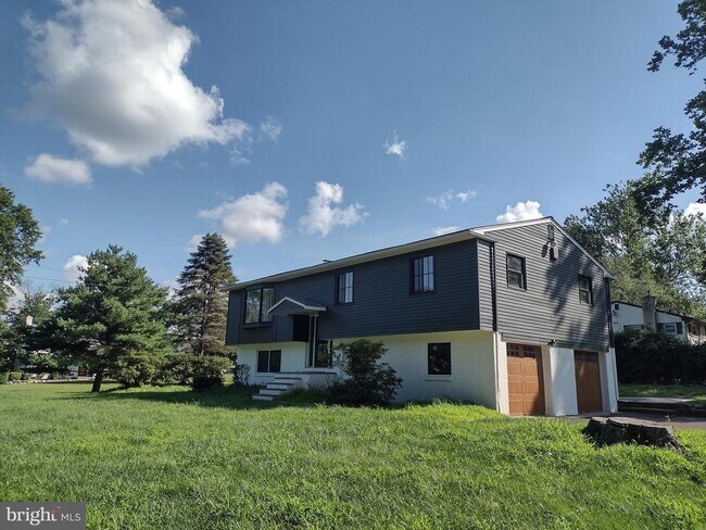 Building Photo - 64 Bogle Dr