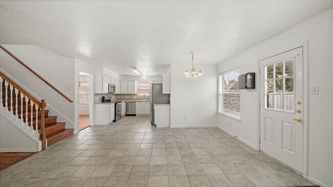 Building Photo - Spacious 4-bedroom in Pearland ISD!