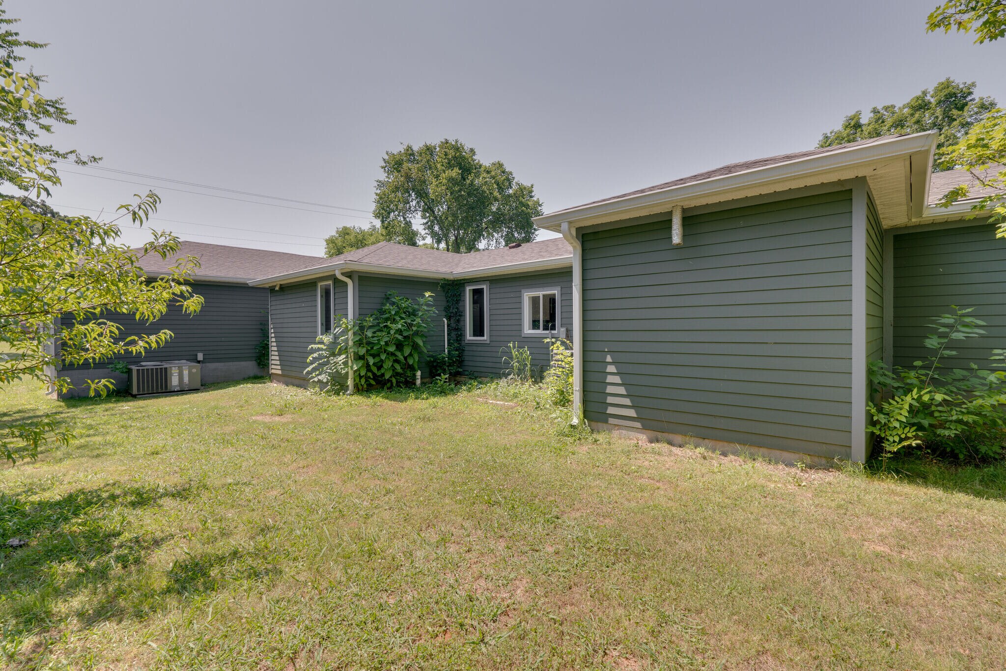 Building Photo - 279 Stones River Rd