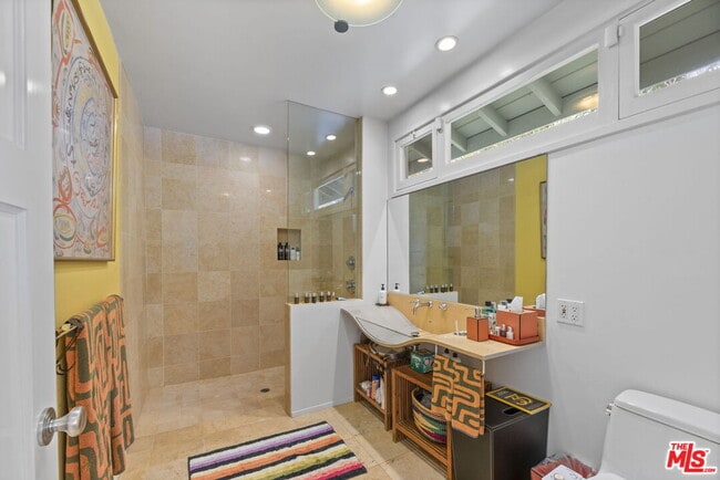 Building Photo - 354 14th St