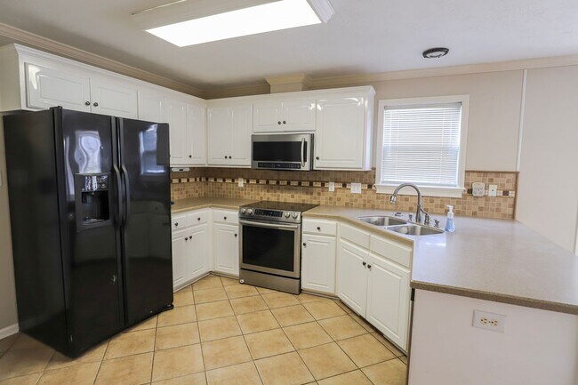 Building Photo - 3 Bedroom 2.5 Bath home in Martinez