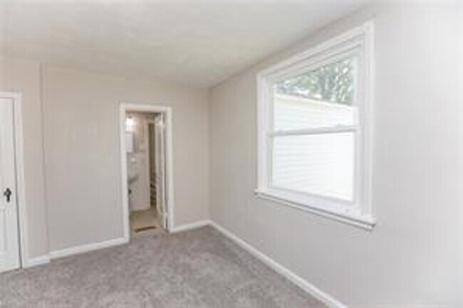 Building Photo - 209 Pennington Blvd