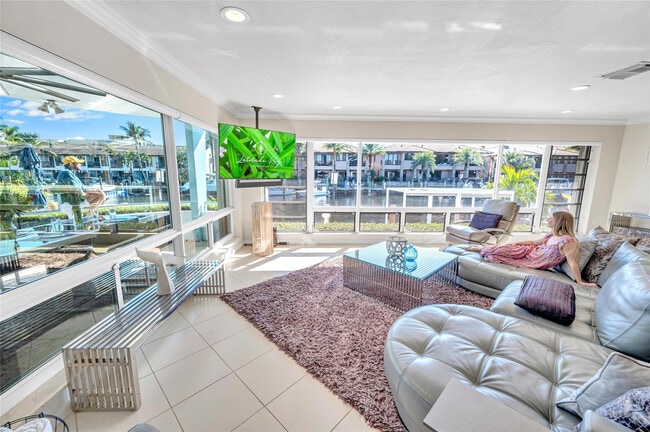 Building Photo - 2740 NE 15th St