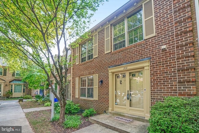 Primary Photo - 2131 Kings Mill Ct
