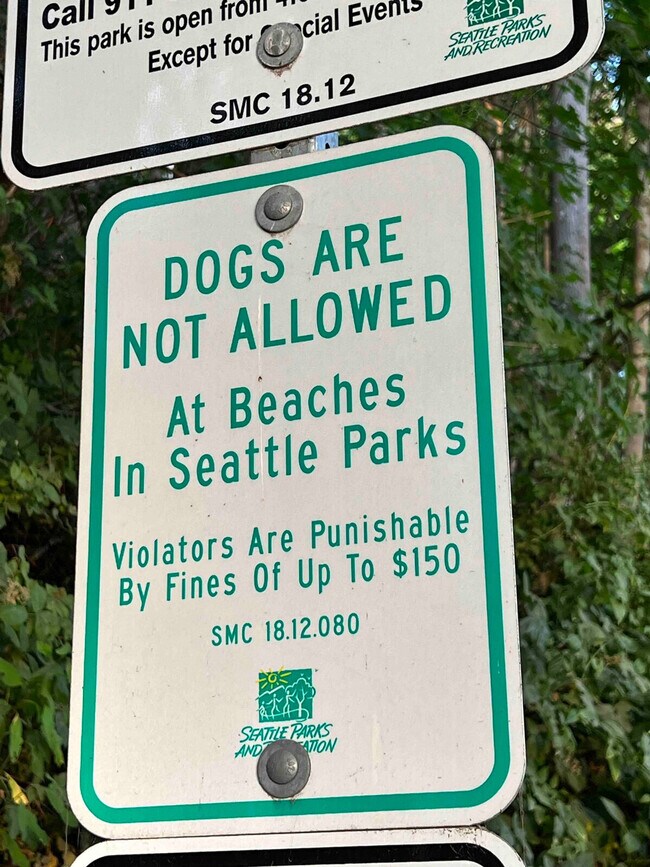 Building Photo - 4028 Beach Dr SW