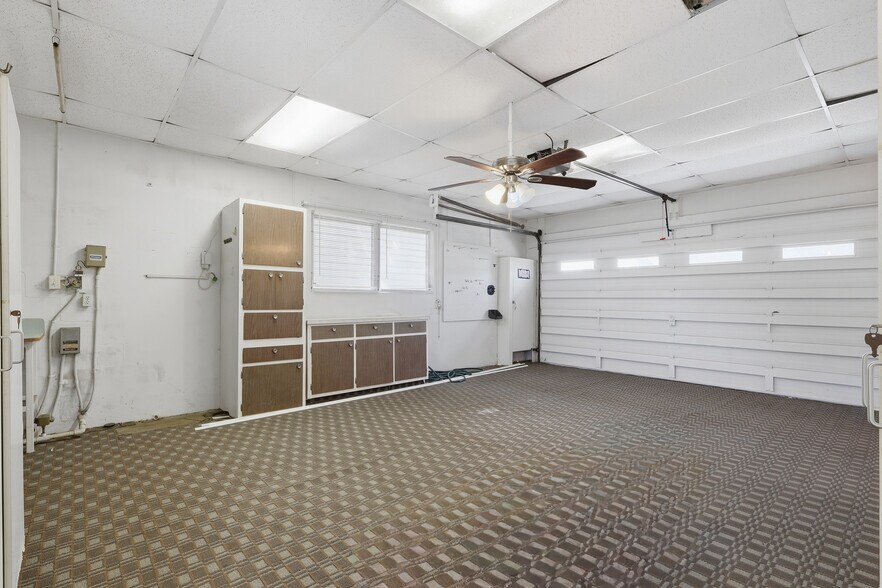 Building Photo - 5601 Forest Hills Dr