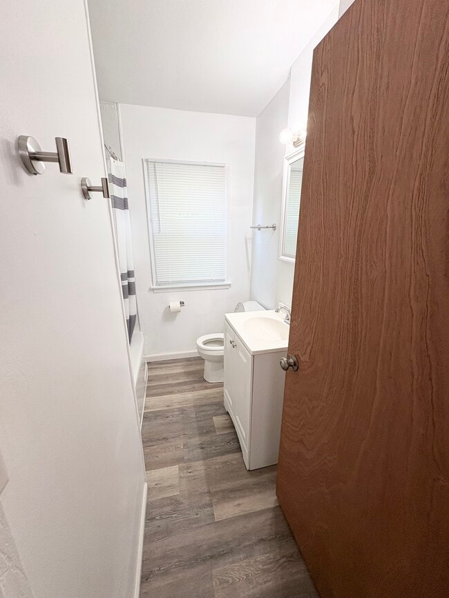 Building Photo - 609 23rd St