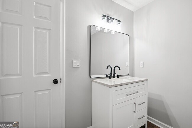 Building Photo - 3193 Nectarine Cir
