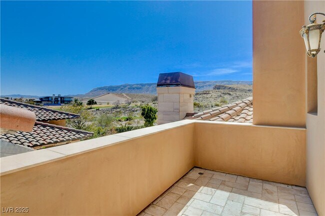 Building Photo - 11 Sable Ridge Ct