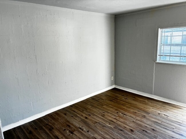 Building Photo - 2150 Inwood Terrace