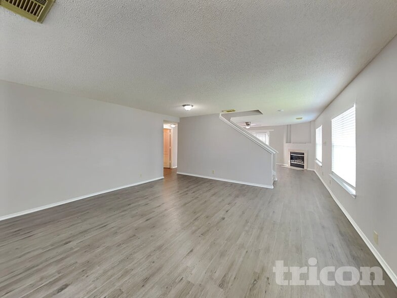 Building Photo - 1074 Stone Branch