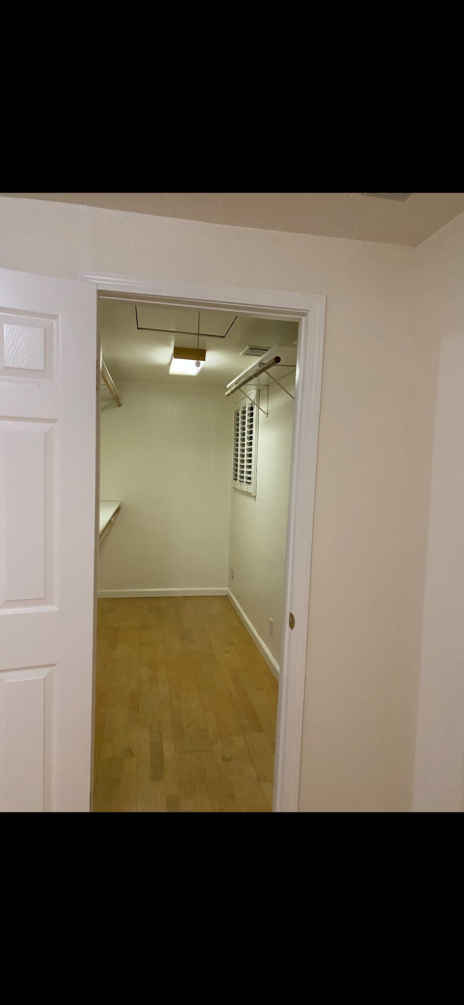 Building Photo - 15040 Los Gatos Blvd