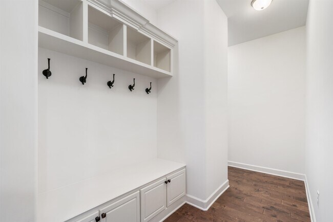 Building Photo - 4713 Emmas Cir W