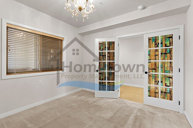 Building Photo - 355 W Waterside Dr