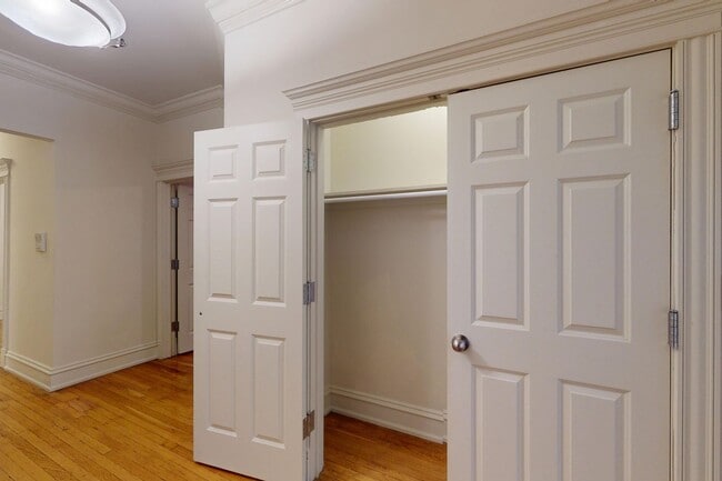 Floorplan - 5533 S. Blackstone