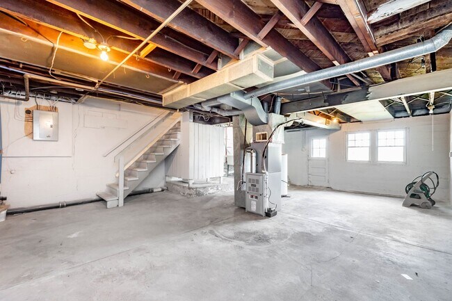 Building Photo - Beautiful 3 bedroom home in Homestead available July 10!