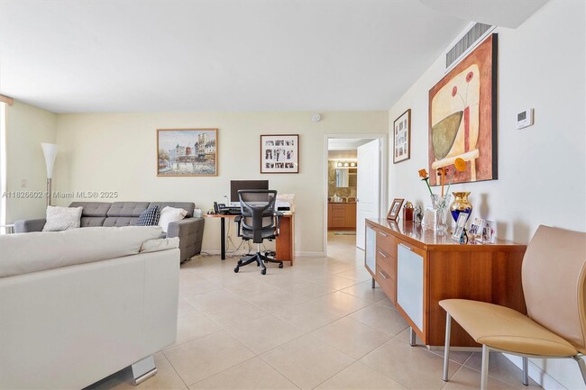 Building Photo - 100 Golden Isles Dr