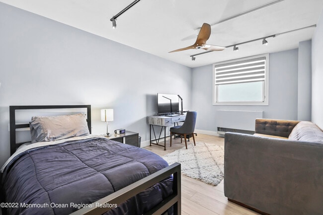 Building Photo - 675 Ocean Ave N