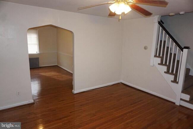 Building Photo - 4926 Edgemere Ave