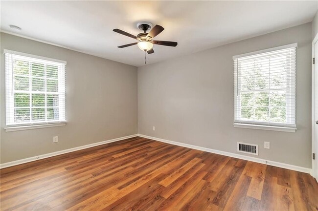 Building Photo - 4325 Keenan Ct NE