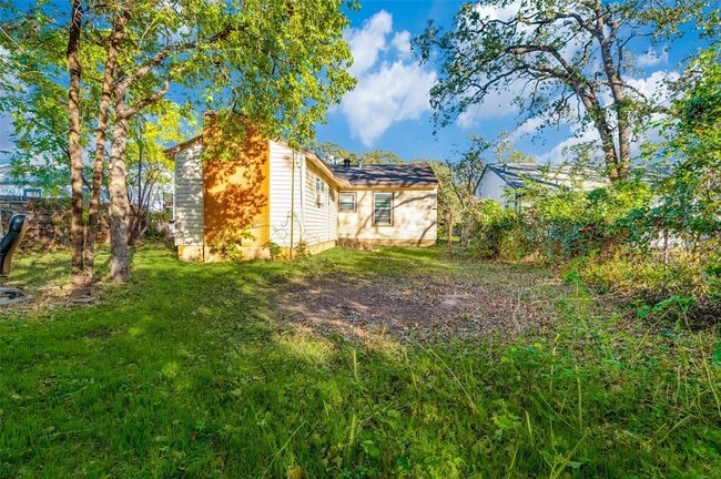 Building Photo - 1410 S W St