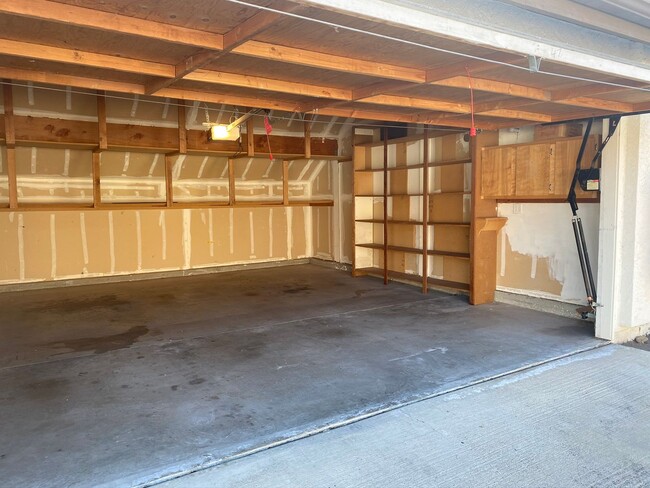 Building Photo - Charming 2nd Floor Condo in Rancho Bernard...