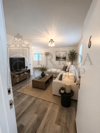 Building Photo - Avail Oct 1st: Comfortable and Updated 1BR Apt in Greentree Borough. Laundry, Parking, DW, AC, La...