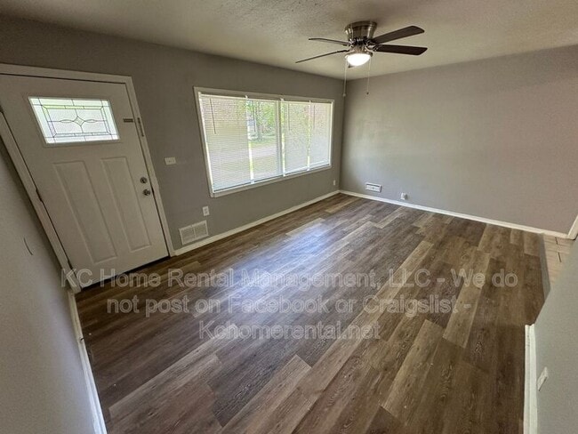 Building Photo - 10812 Newton Ave