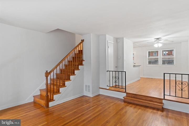 Building Photo - 8146 Del Haven Rd