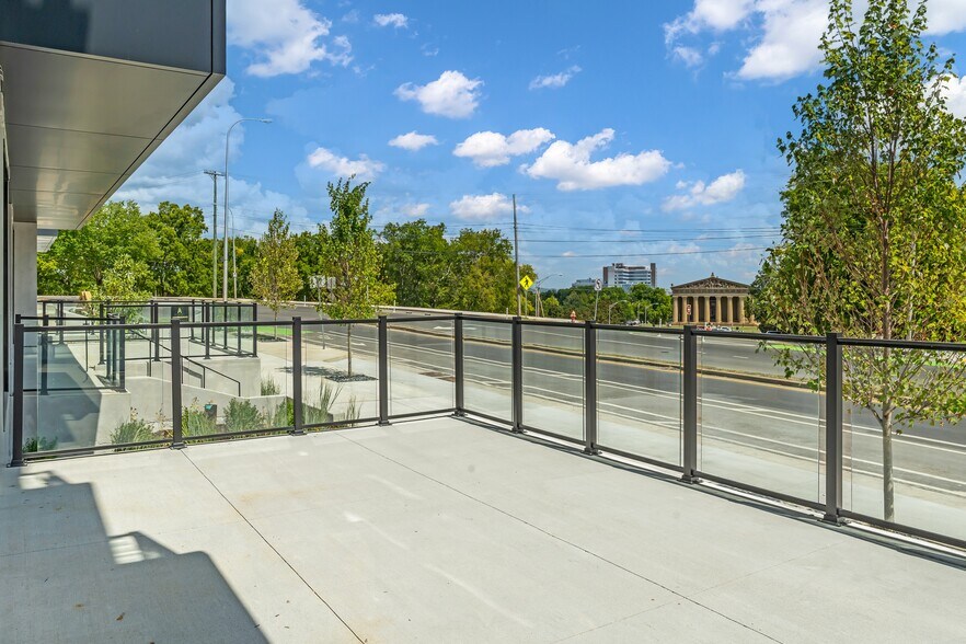 Building Photo - 321 31st Ave N