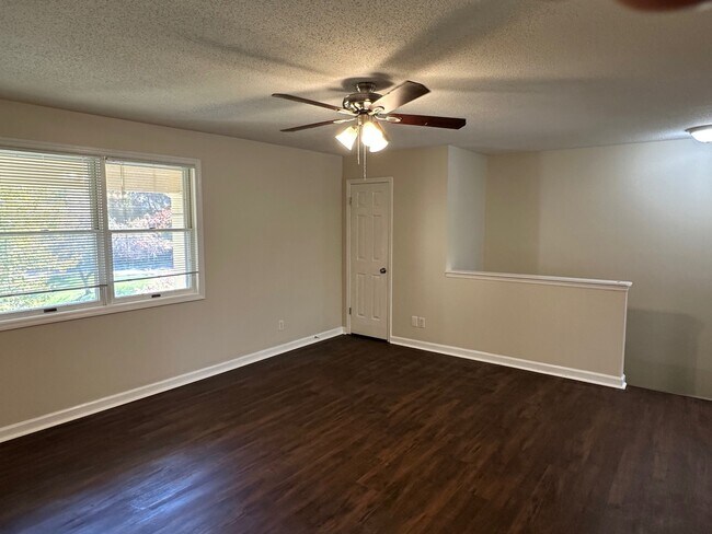 Building Photo - 1769 High School Dr