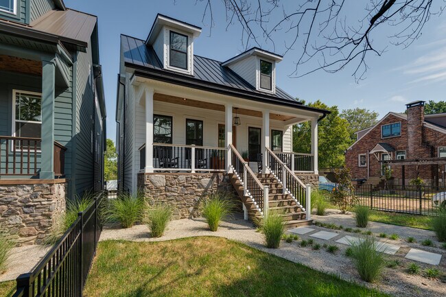 Building Photo - Cahal Ave Unit B