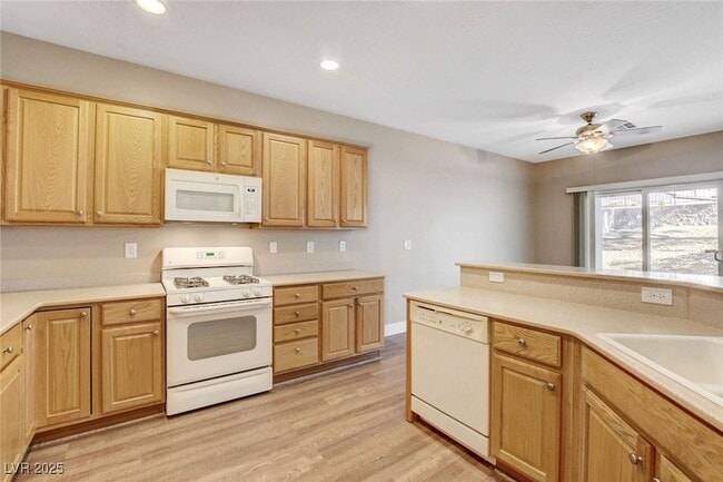 Building Photo - 2320 Meteor Shower St