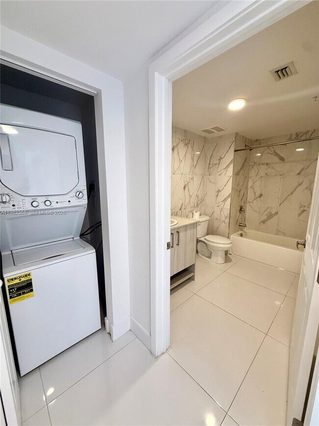 Building Photo - 10950 NW 82nd St