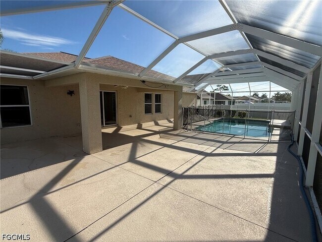 Building Photo - 1306 SW 35th Terrace